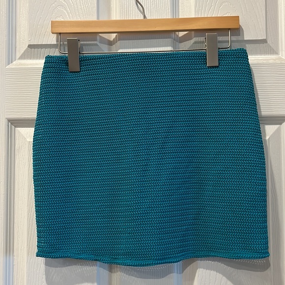 BCBGenerationTextured Pull On Mini Skirt - Picture 6 of 9